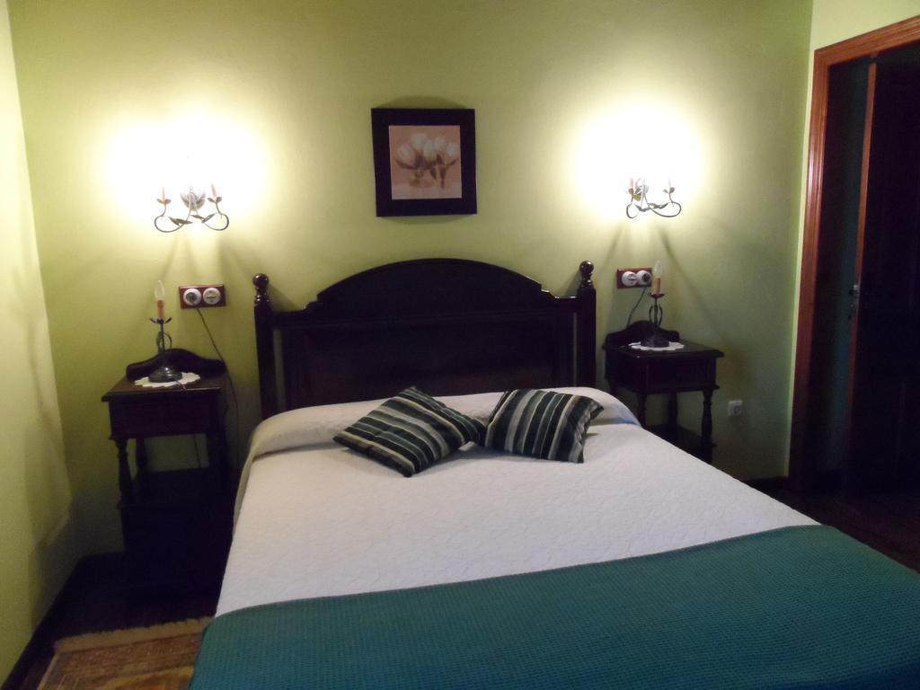 Casa El Campu Guest House Infiesto Room photo