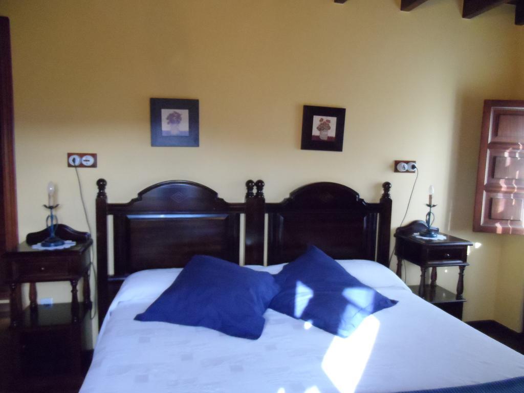 Casa El Campu Guest House Infiesto Room photo